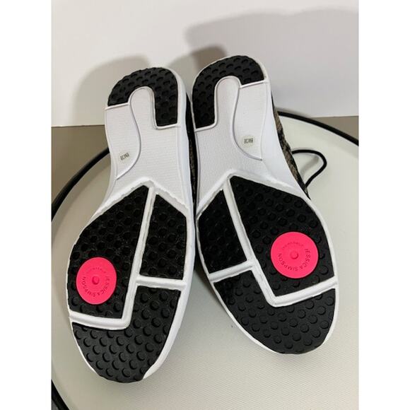 NEW Jessica Simpson JA-FARAHH Women Walking Shoes Python Fabric Sz 8M - Picture 7 of 9